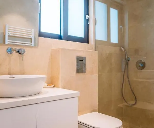 Theo - Cap St Georges Vila