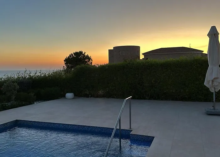 Theo - Cap St Georges Villa *